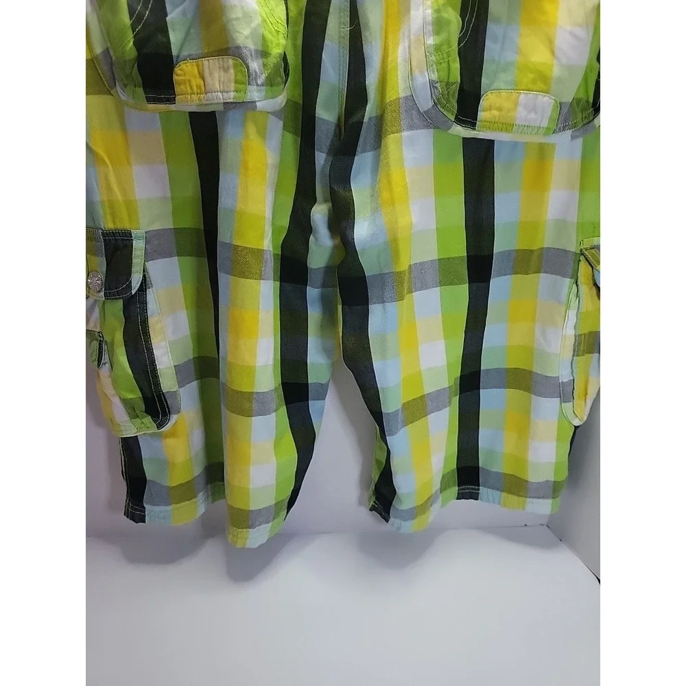 Vtg. Coogi Cargo Shorts Baggy Y2K Pastel Green,Yellow,Blue Embroidered Size 42 - Picture 12 of 14